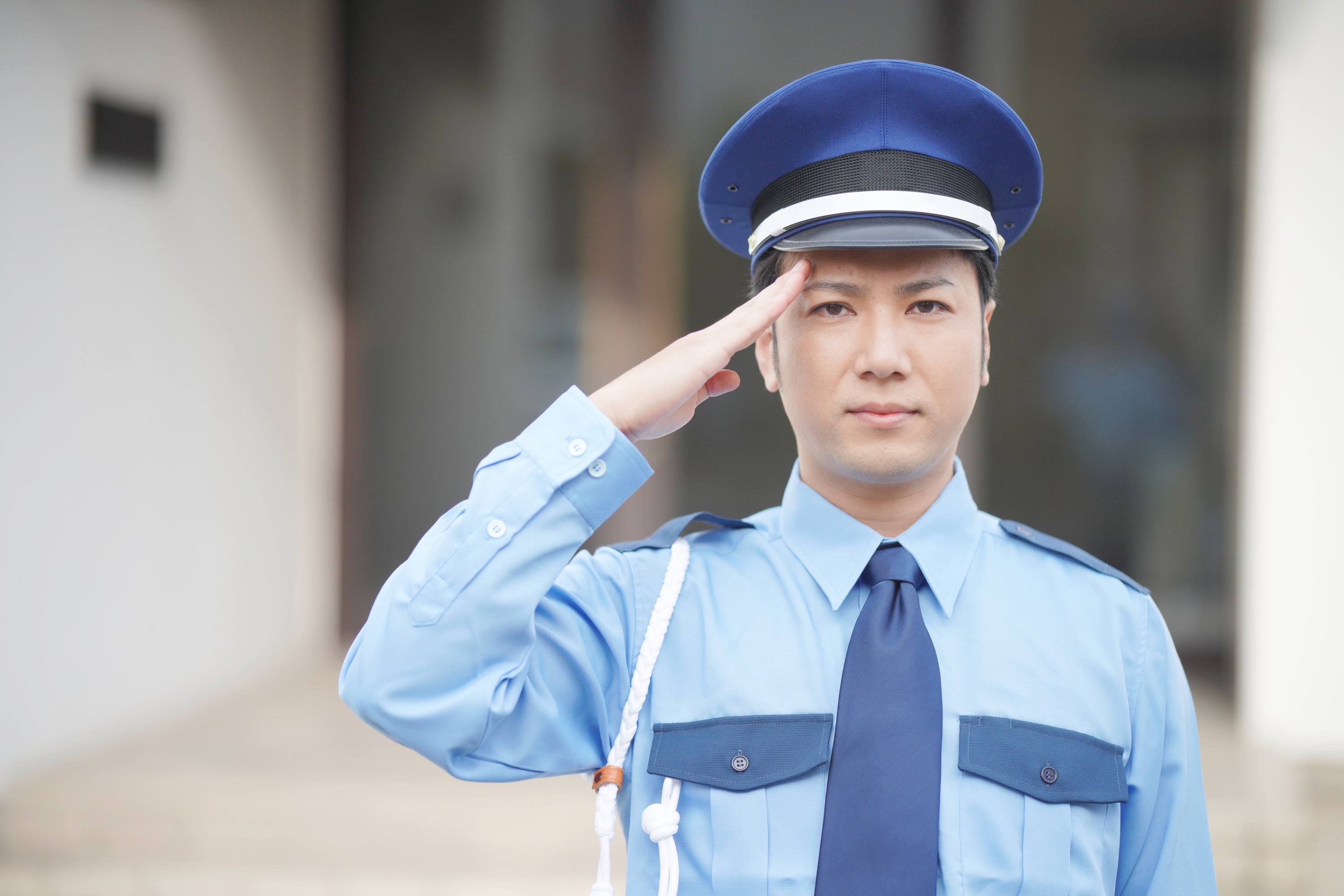 施設夜間警備スタッフ／時給1200円／月10日程度／賞与あり