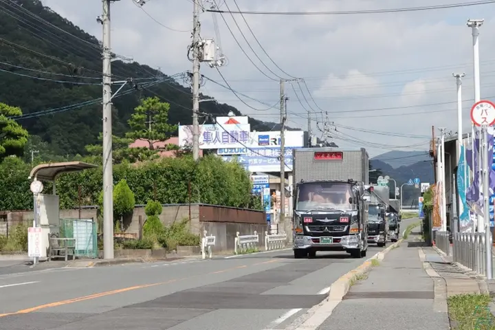 1902896f 6a20 4a51 93cf 7bbecad574f3