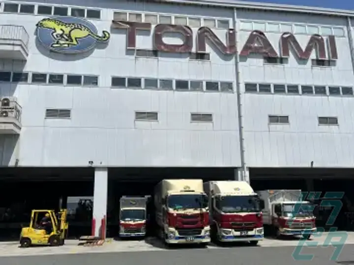 トナミ運輸株式会社　大阪中央支店 (大阪府大阪市鶴見区/放出駅/配送・配達ドライバー)_4
