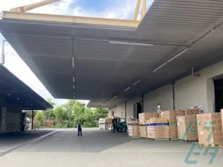 株式会社合通ロジ 北大阪流通センター (大阪府高槻市/高槻駅/構内作業・フォークリフト)_2