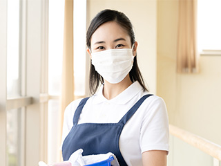 日常清掃パート／8〜12時／未経験OK／50・60代活躍中／シフト相談