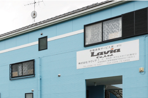 4t配送ドライバー／要中型免許／未経験OK／直行直帰／固定ルート