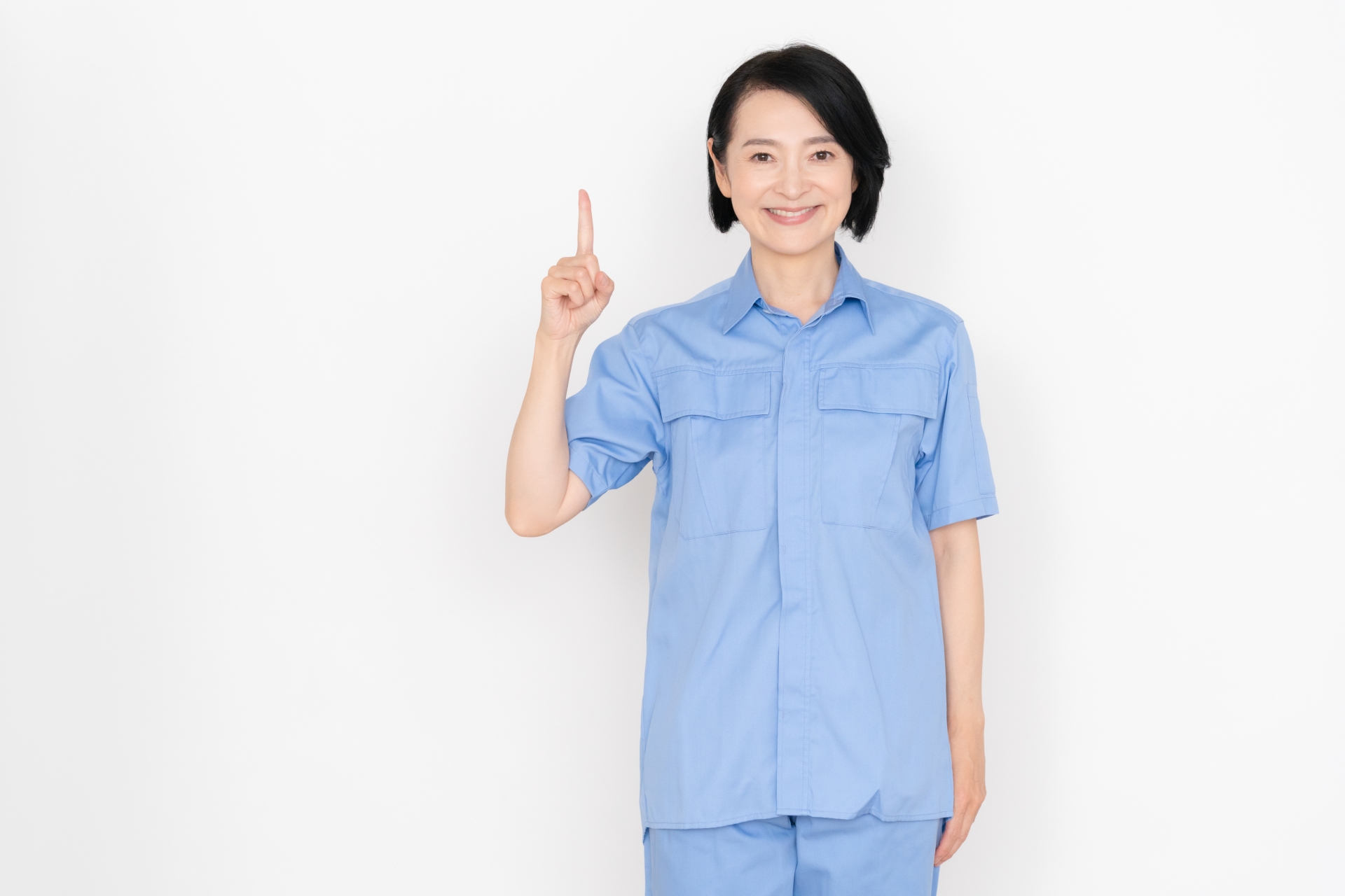 工場内清掃スタッフ／小牧市大草／車通勤可／週2〜3日／8時半〜15時半