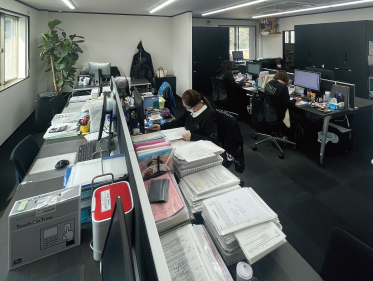 株式会社相建/営業スタッフ／転勤なし／U・IターンOK／女性活躍中／将来SNS担当も／要普免