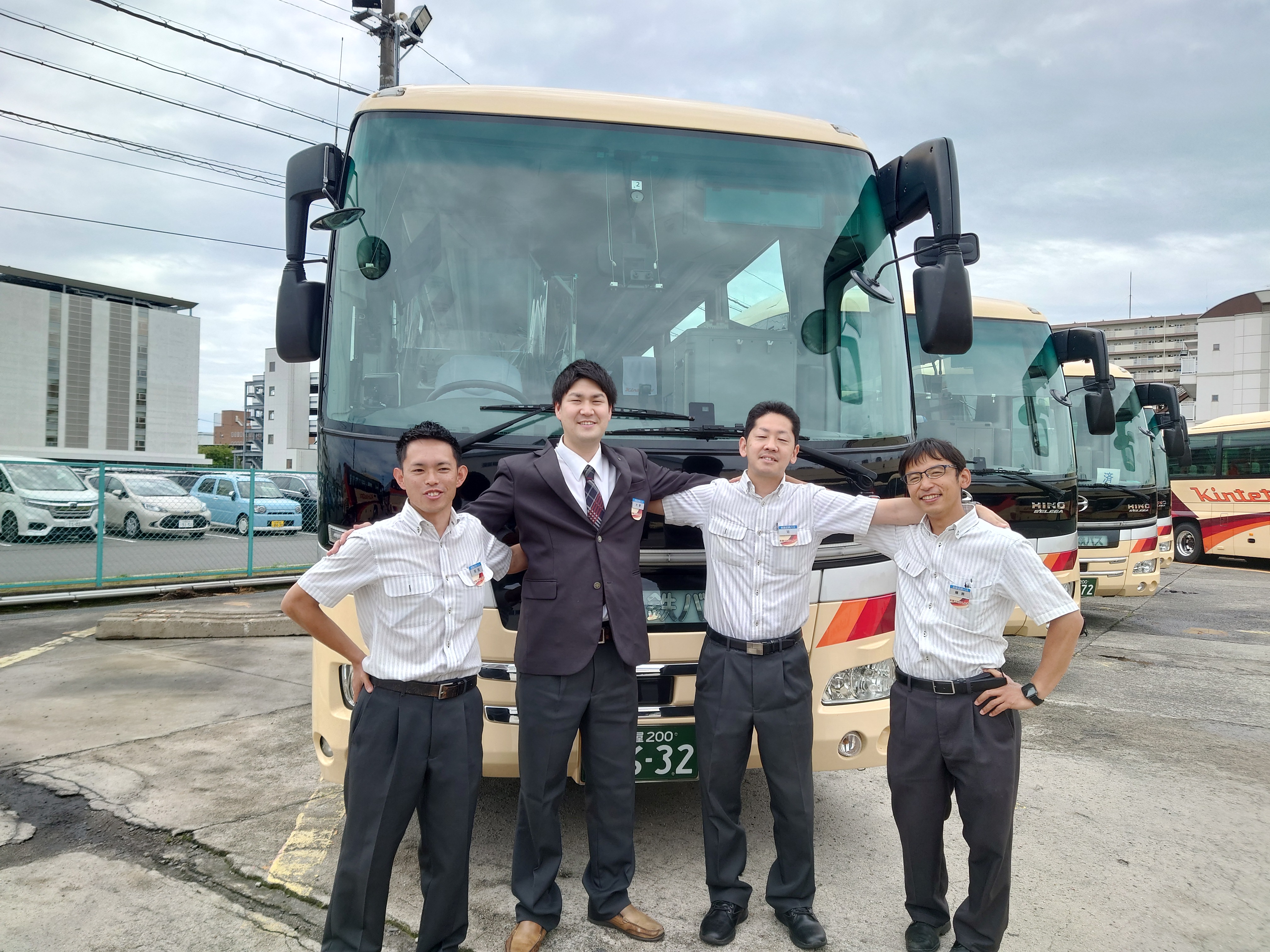 名阪近鉄バス株式会社/観光バスの運転士