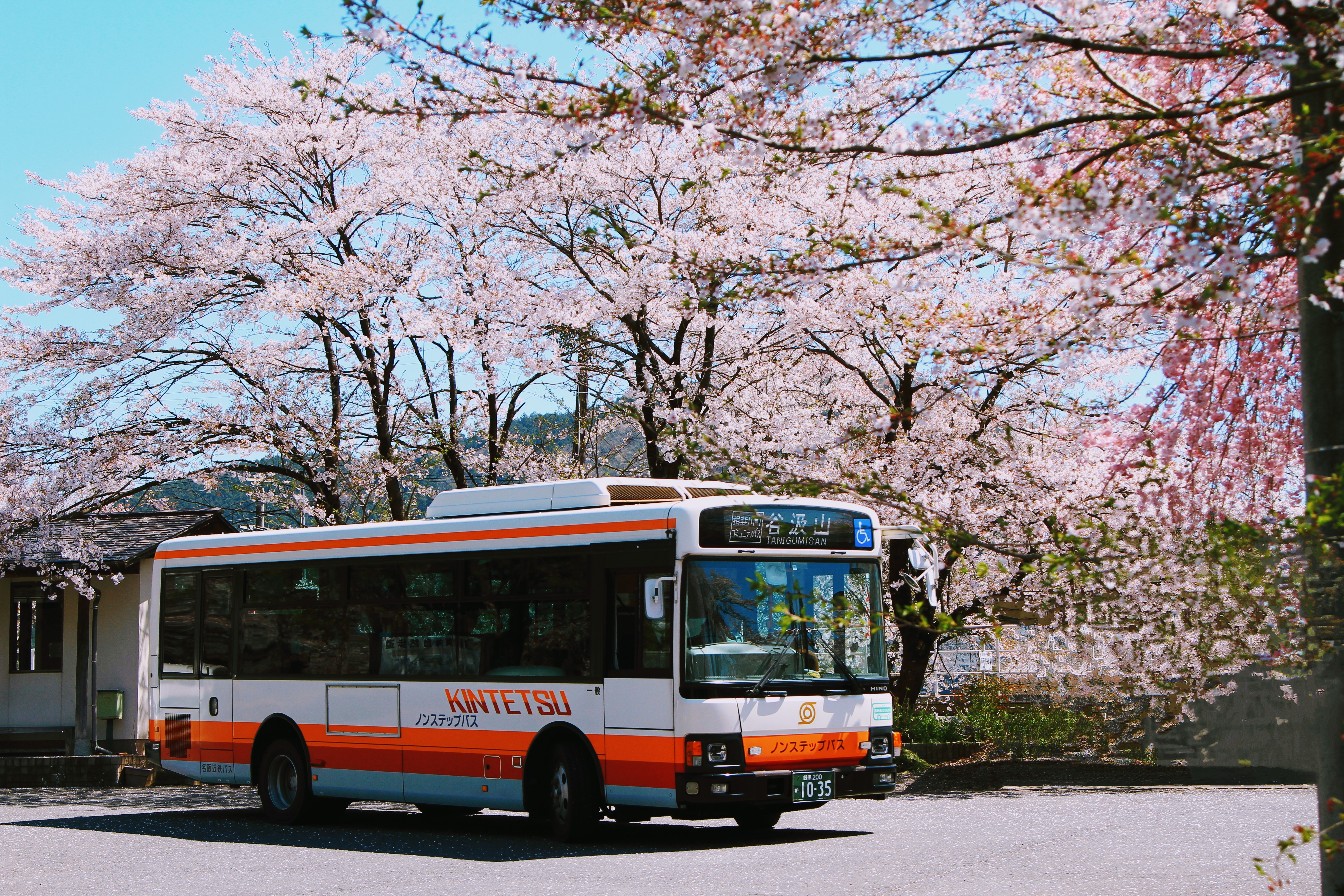 名阪近鉄バス株式会社の画像・写真