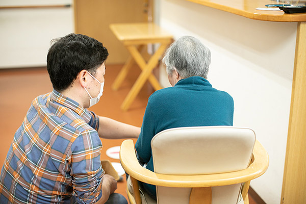 協栄興産株式会社(福岡県福岡市中央区/六本松駅/介護士・ケアスタッフ)_3