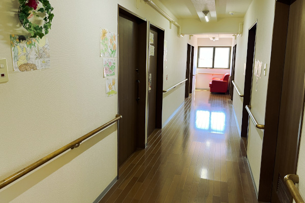 協栄興産株式会社(福岡県福岡市早良区/藤崎駅/介護士・ケアスタッフ)_3