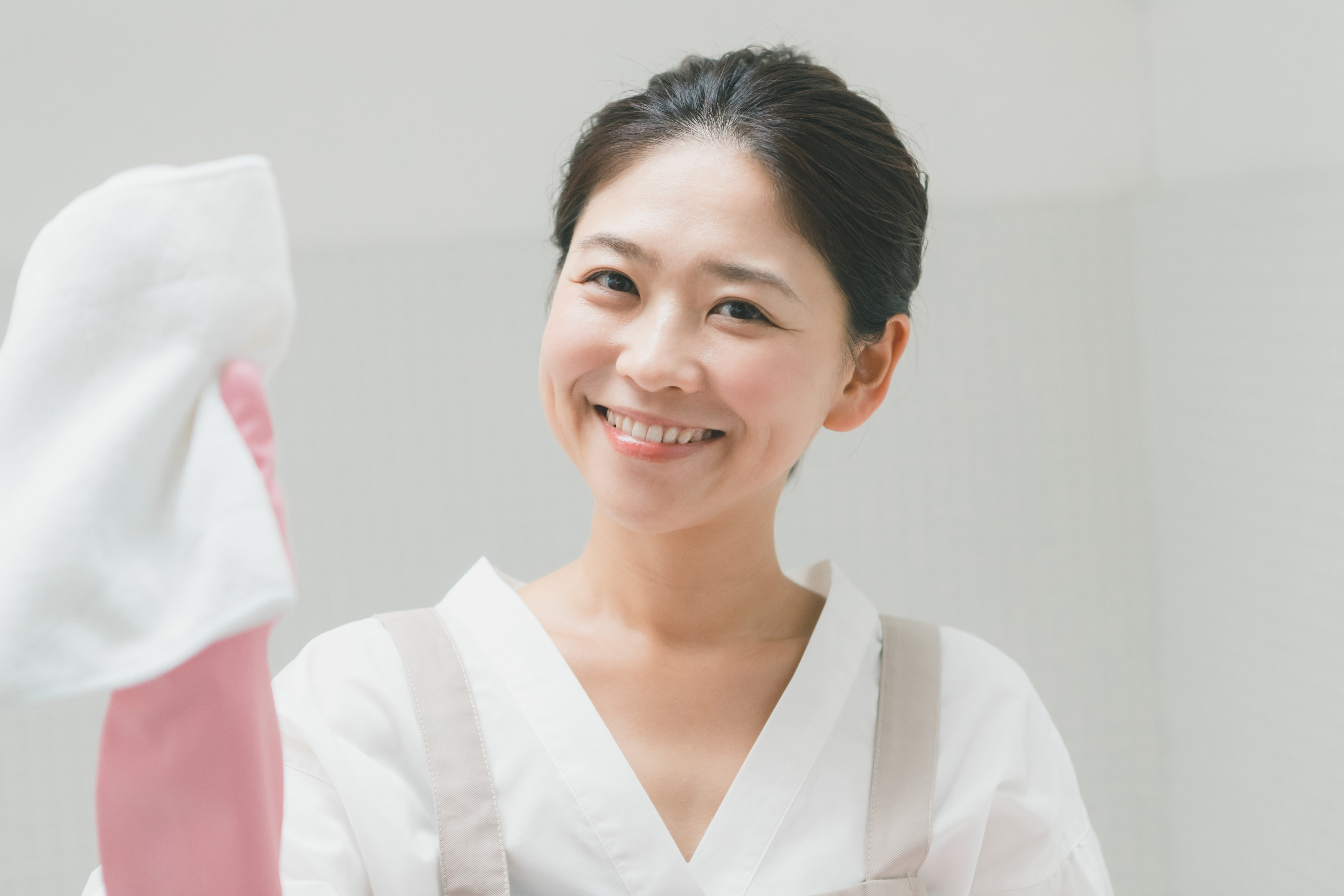 日常清掃スタッフ／短時間パート／未経験歓迎／女性活躍中／車通勤OK