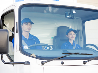 揖斐川工業運輸株式会社/大型トラックドライバー
